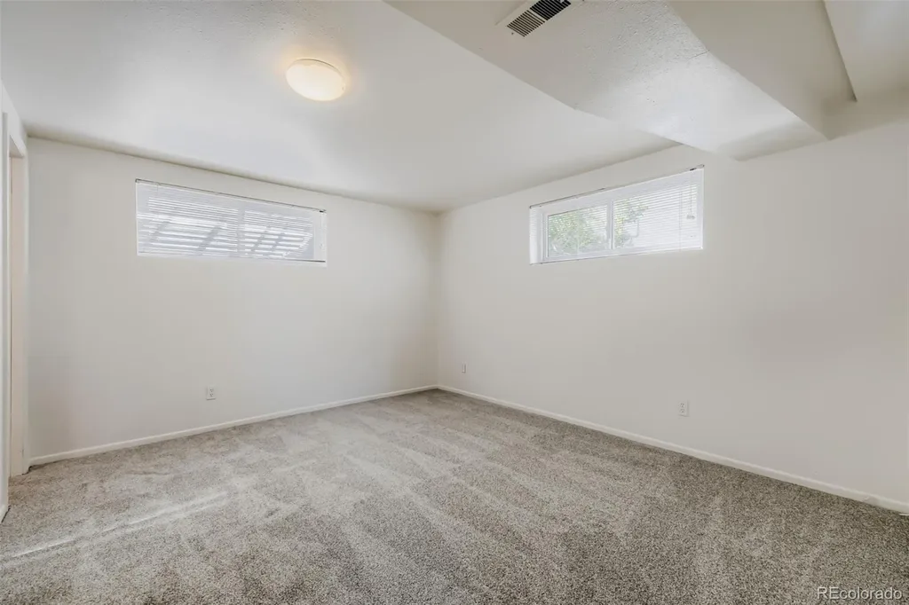 3077 S Rosemary Street Denver CO 80231
