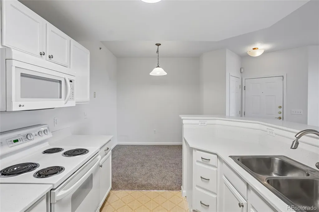 7440 S Blackhawk Street Englewood CO 80112