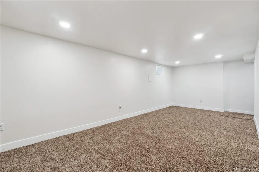 2840 Cottonwood Drive Denver CO 80221