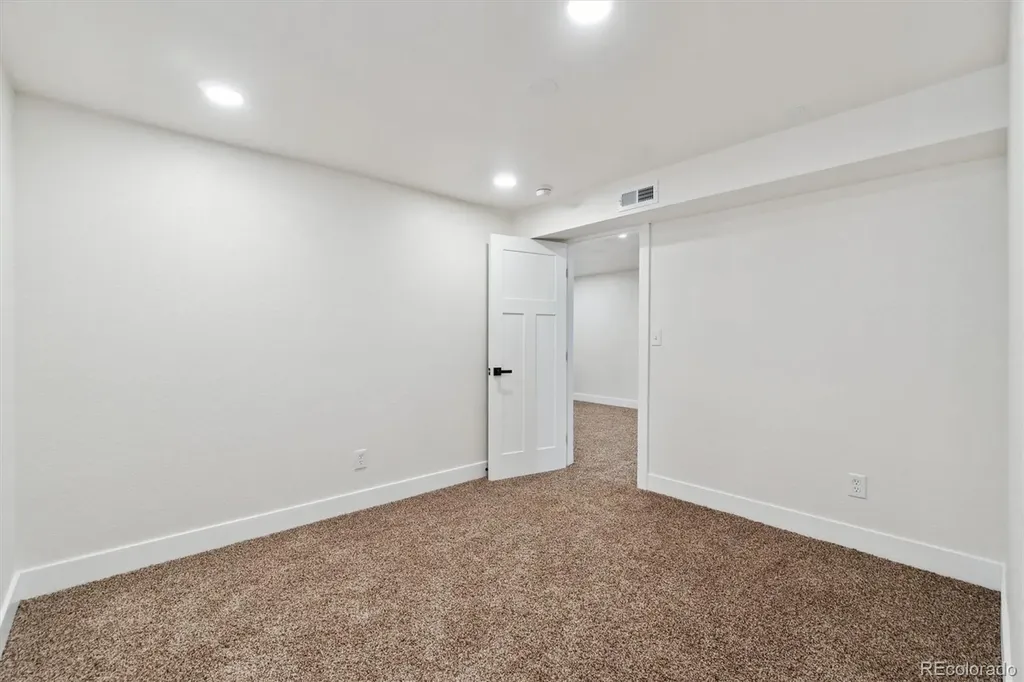 2840 Cottonwood Drive Denver CO 80221