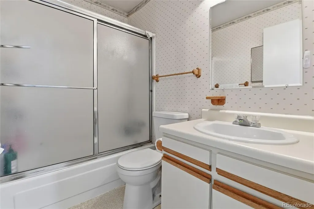 6352 E Mississippi Avenue Denver CO 80224