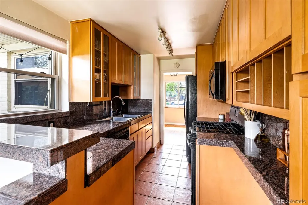 852 Poplar Street Denver CO 80220