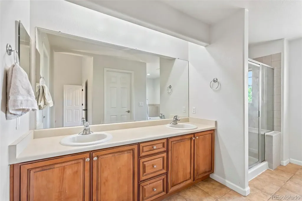 25411 E Indore Drive Aurora CO 80016