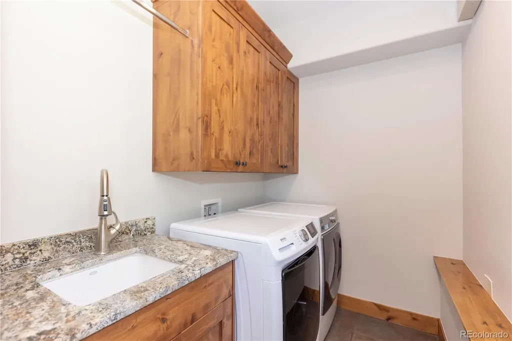 2045 Currant Way Silverthorne CO 80498