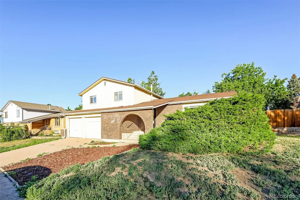 8239 Quay Drive Arvada CO 80003