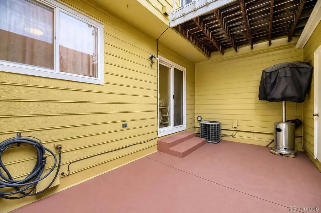2036 S Balsam Street Lakewood CO 80227