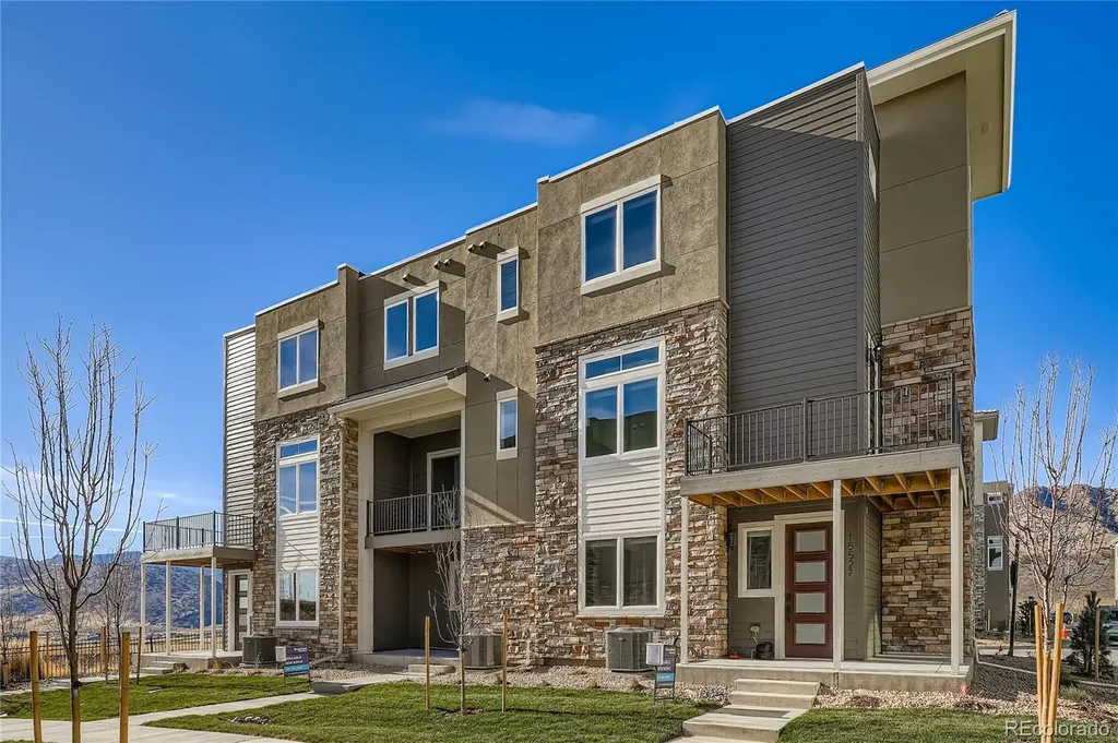 15527 W Washburn Drive Lakewood CO 80228