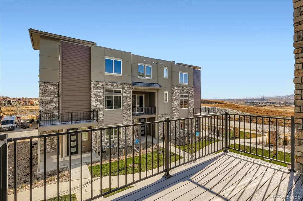 15527 W Washburn Drive Lakewood CO 80228