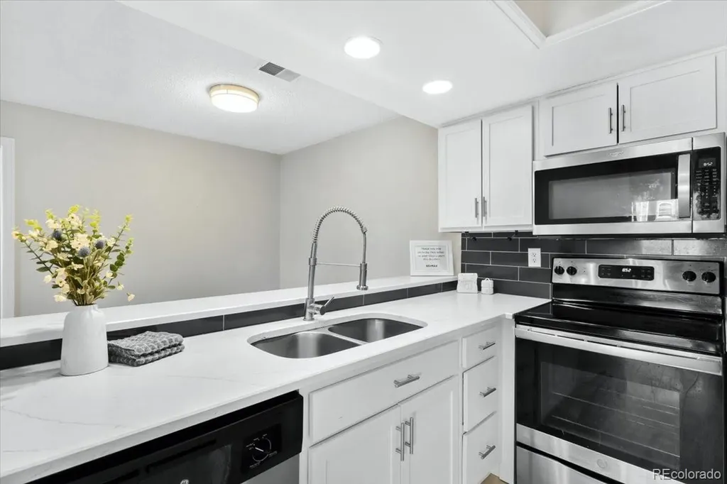 8376 S Upham Way Littleton CO 80128