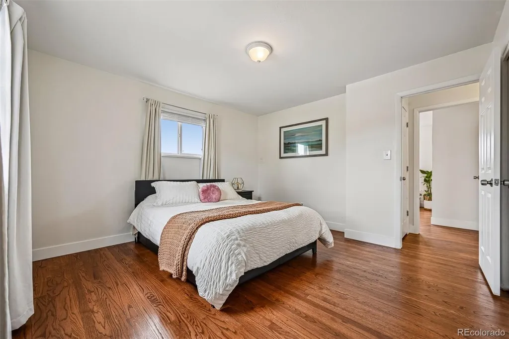 392 Zion Street Aurora CO 80011