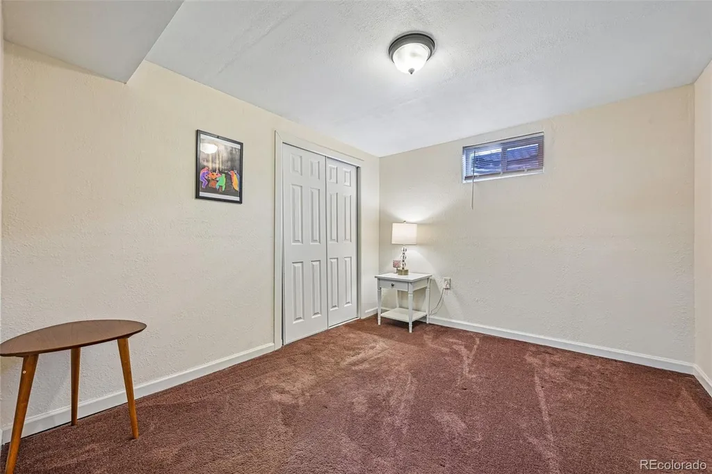 392 Zion Street Aurora CO 80011