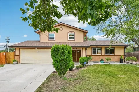 392 Zion Street Aurora CO 80011