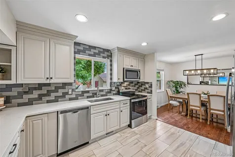 392 Zion Street Aurora CO 80011
