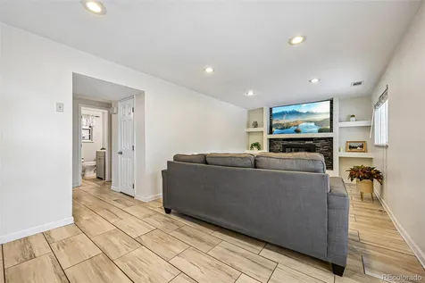 392 Zion Street Aurora CO 80011