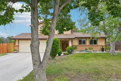 392 Zion Street Aurora CO 80011