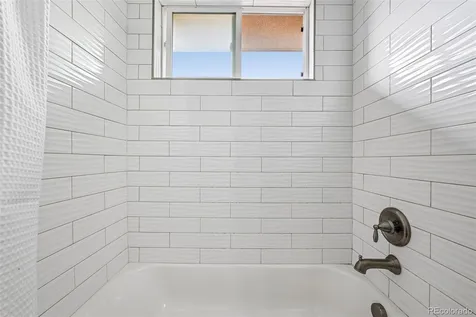392 Zion Street Aurora CO 80011
