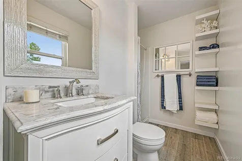 392 Zion Street Aurora CO 80011