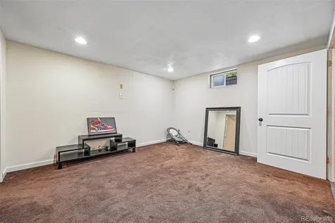 392 Zion Street Aurora CO 80011