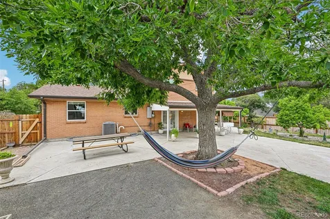 392 Zion Street Aurora CO 80011