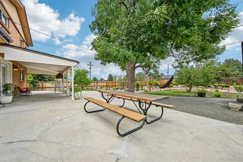 392 Zion Street Aurora CO 80011