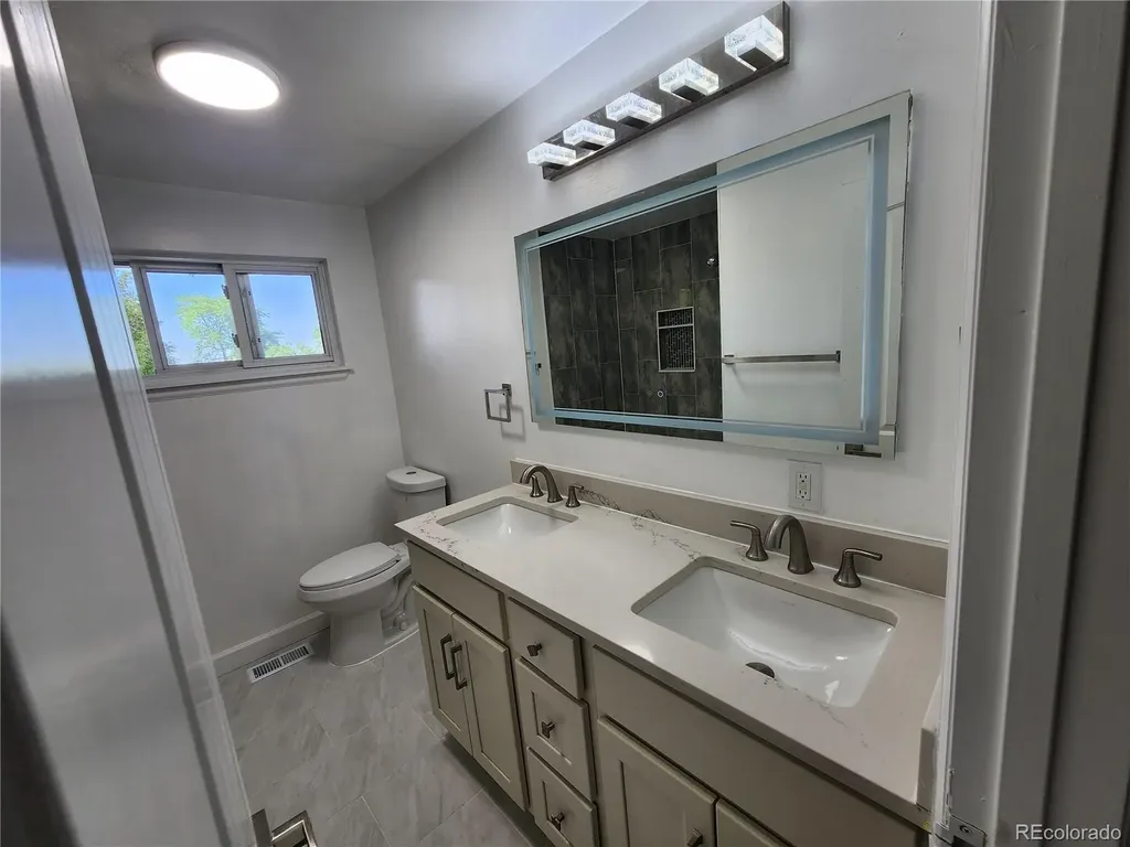 210 E Geddes Avenue Littleton CO 80122