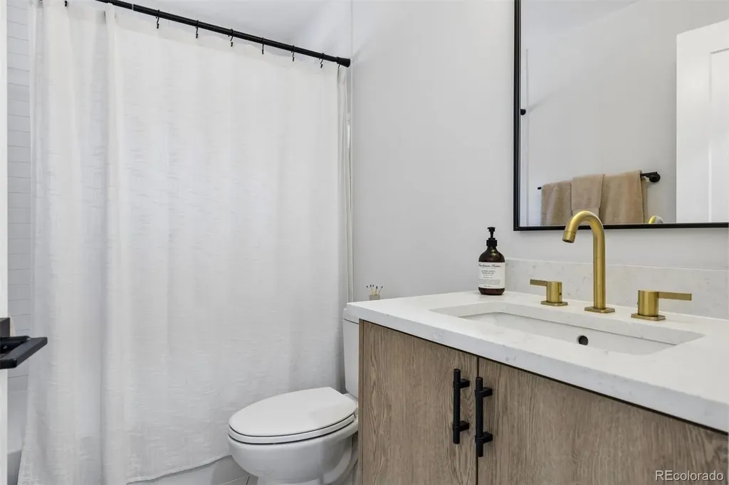 4565 Eliot Street Denver CO 80211
