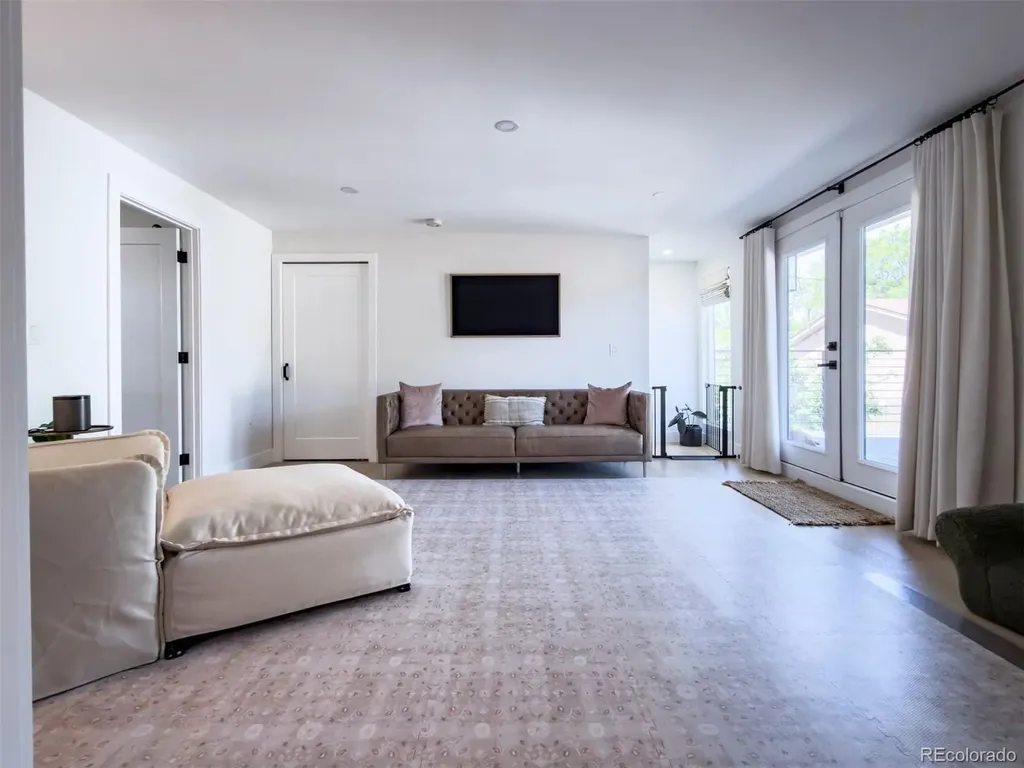 4565 Eliot Street Denver CO 80211