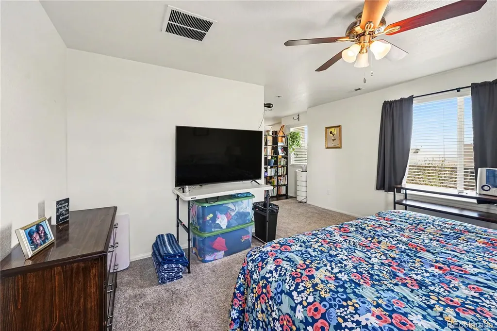 6116 N Espana Street Aurora CO 80019
