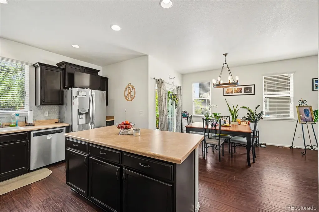 6116 N Espana Street Aurora CO 80019