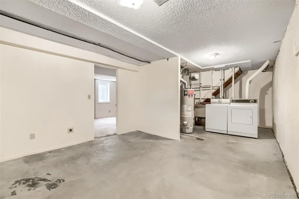 2190 S Flower Street Lakewood CO 80227