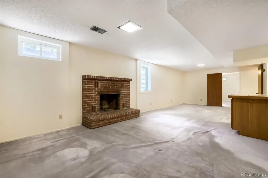 2190 S Flower Street Lakewood CO 80227