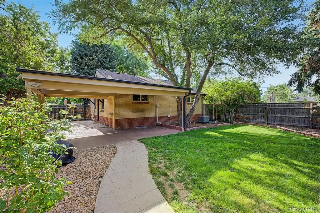 2960 S Corona Street Englewood CO 80113