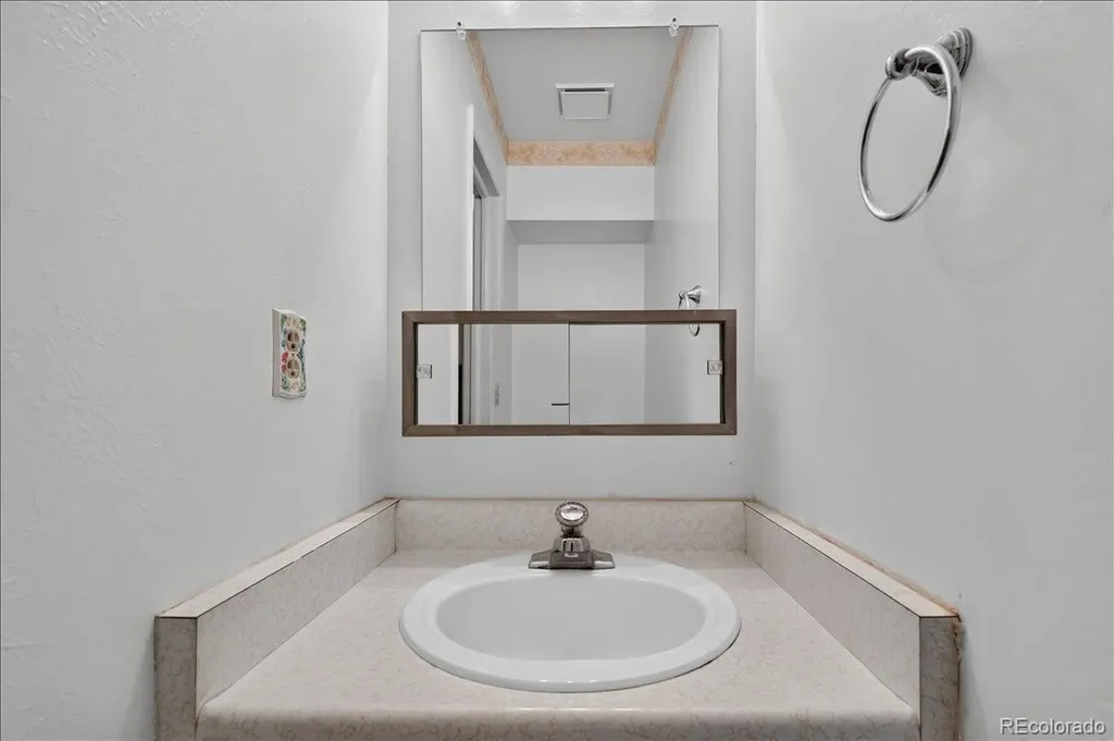 8741 Chase Drive Arvada CO 80003