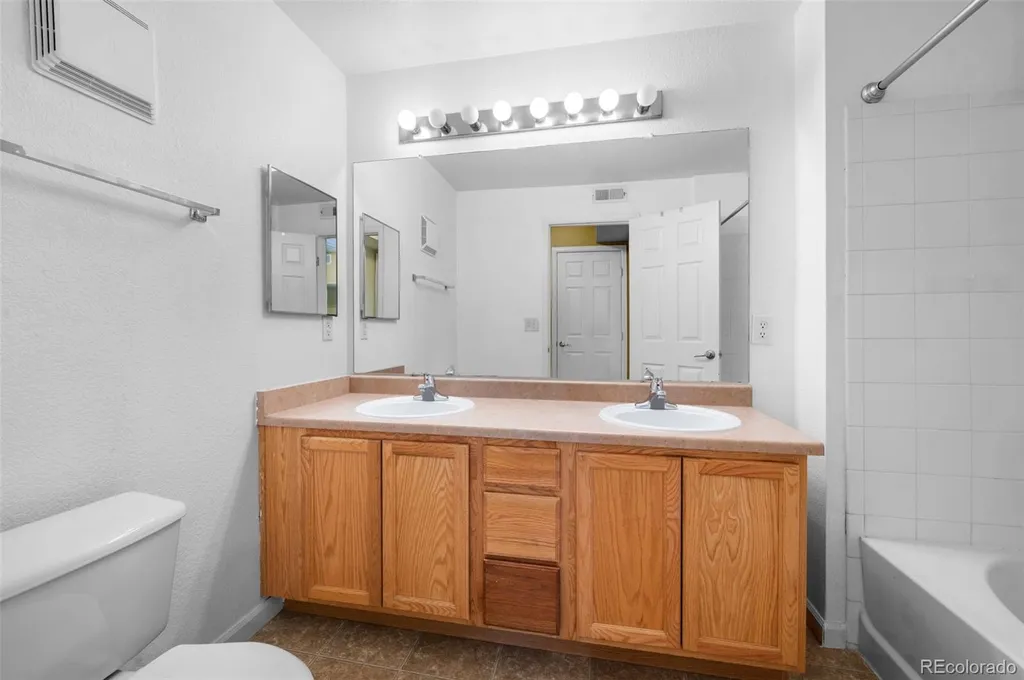 5763 N Gibralter Way Aurora CO 80019