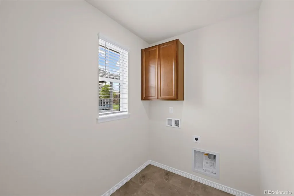 8157 S Jackson Gap Street Aurora CO 80016