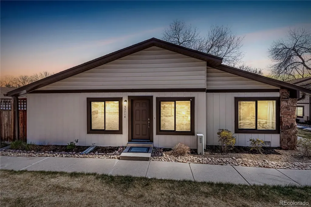 3571 S Kittredge Street Aurora CO 80013