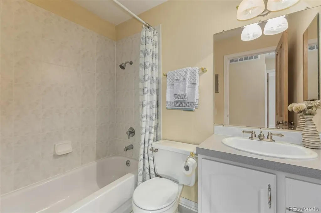 3571 S Kittredge Street Aurora CO 80013