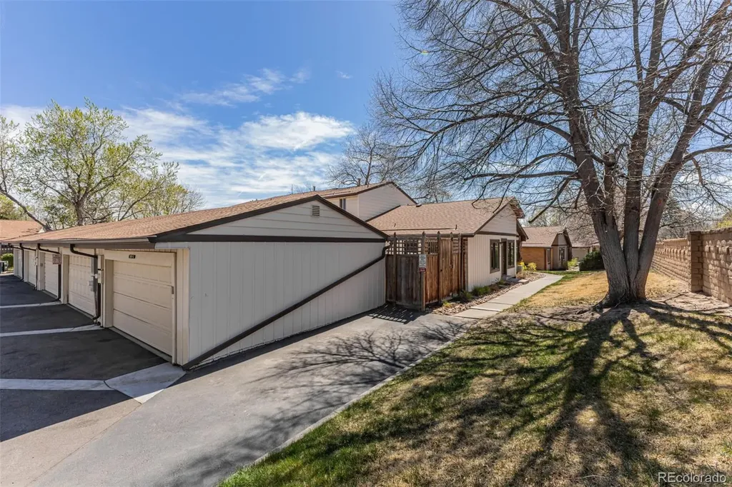 3571 S Kittredge Street Aurora CO 80013