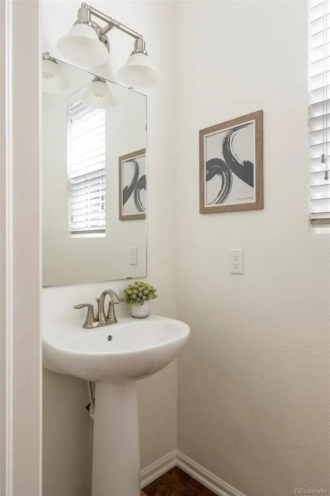 11045 E 28th Place Denver CO 80238