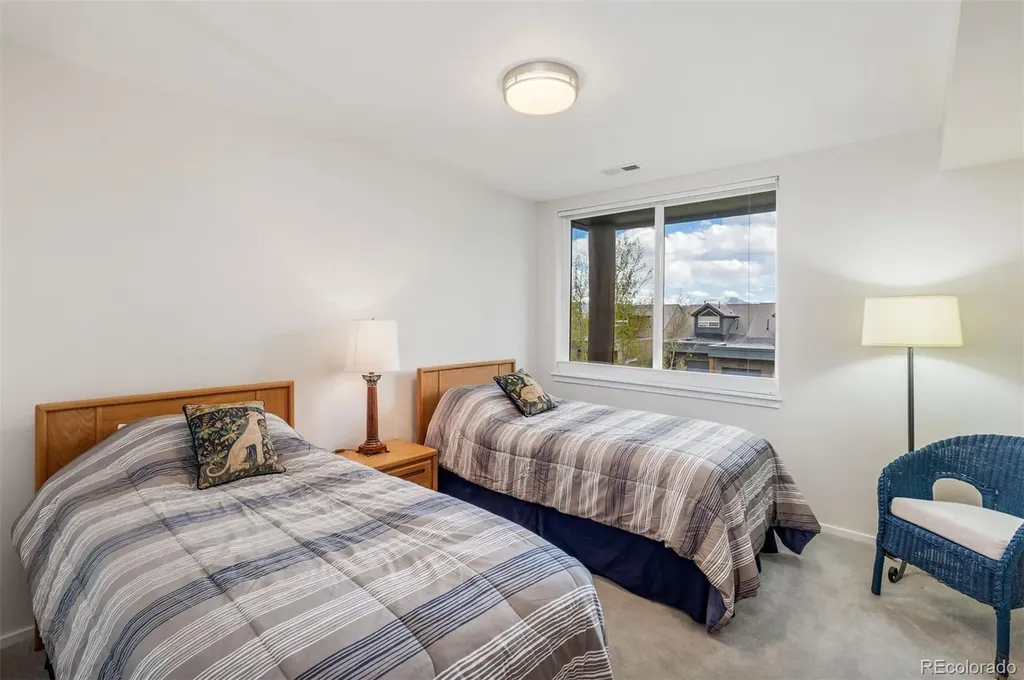 21 Deborah Lane Silverthorne CO 80498