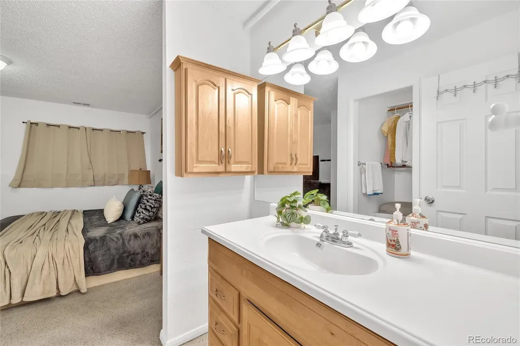 6585 W Mississippi Place Lakewood CO 80232