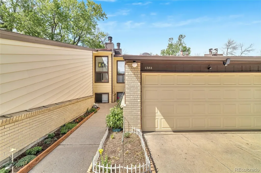 6585 W Mississippi Place Lakewood CO 80232