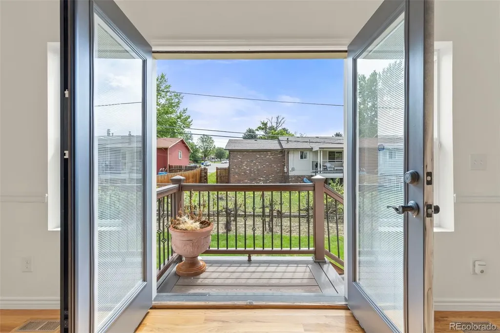6542 Iris Street Arvada CO 80004