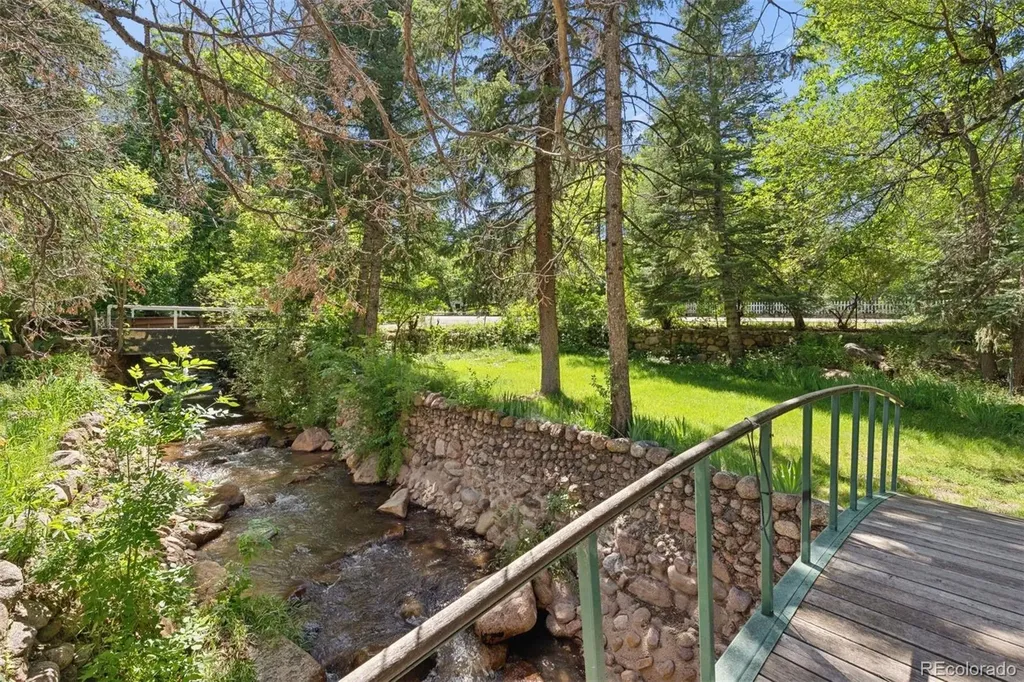 1515 W Cheyenne Road Colorado Springs CO 80906