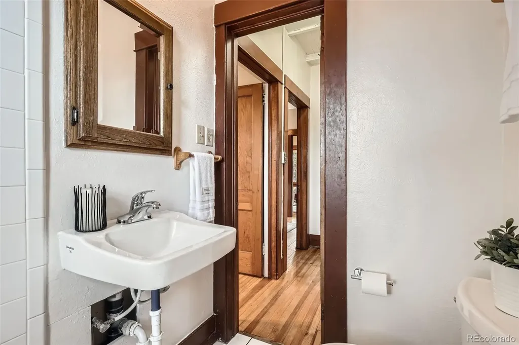 827 S Sherman Street Denver CO 80209