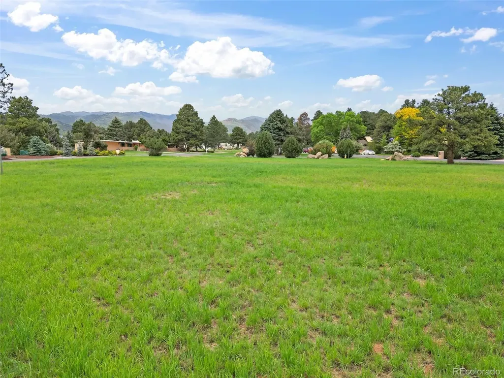 3161 Sunnybrook Lane Colorado Springs CO 80904