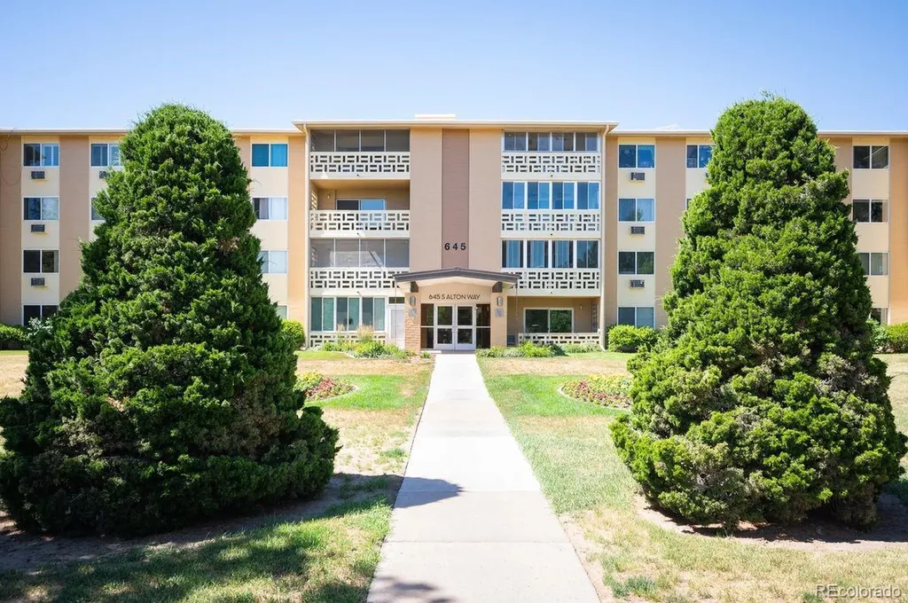 645 S Alton Way Denver CO 80247