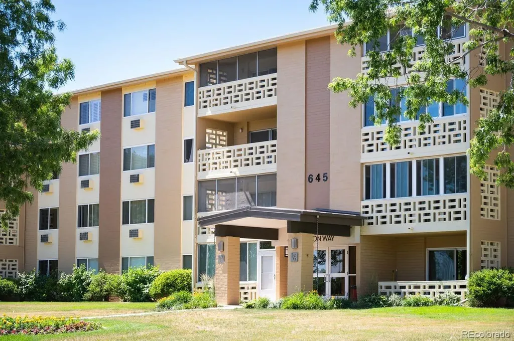 645 S Alton Way Denver CO 80247