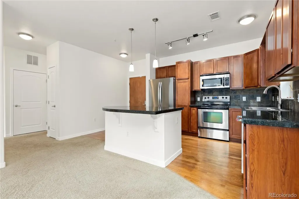 13456 Via Varra Broomfield CO 80020