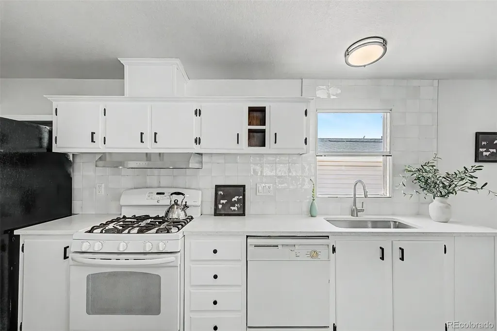 10598 Barron Circle Longmont CO 80504